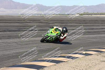 media/Jan-16-2026-CVMA Friday Practice (Fri) [[6f2bf47531]]/5-Racer 4-Trackday1/Session 2 (Bowl)/
